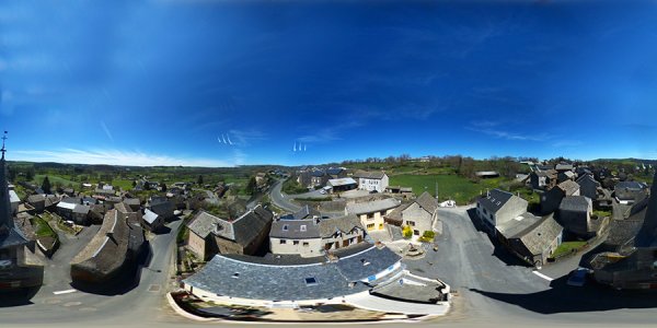 Place de la mairie - le Vibal - Aveyron