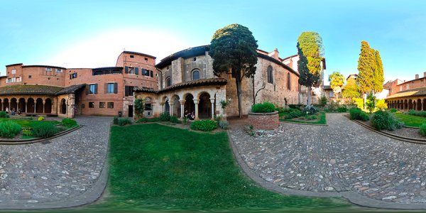 Le cloitre Saint-Salvi à Albi
